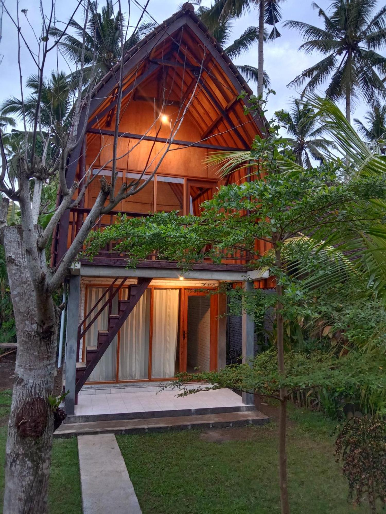 Jungle House - Surf & Stay بولوكان المظهر الخارجي الصورة