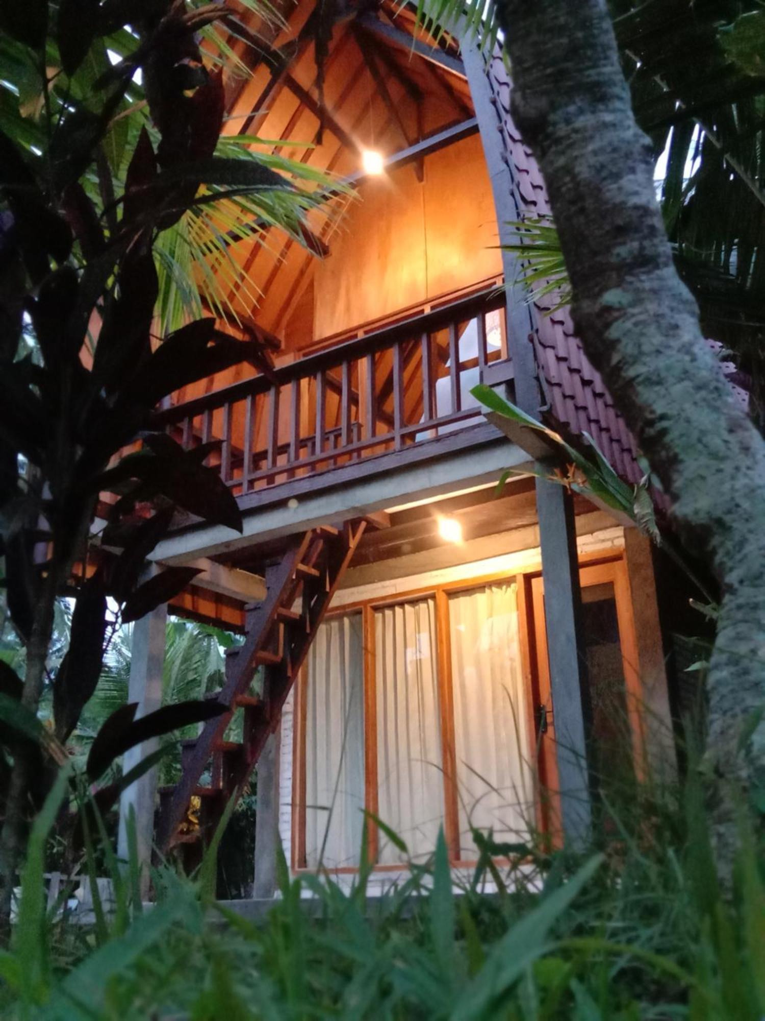 Jungle House - Surf & Stay بولوكان المظهر الخارجي الصورة